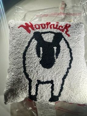 Woolrich White & Black Sheep Toss Pillow 14”x14” NWT Cozy Home Decor Bedding